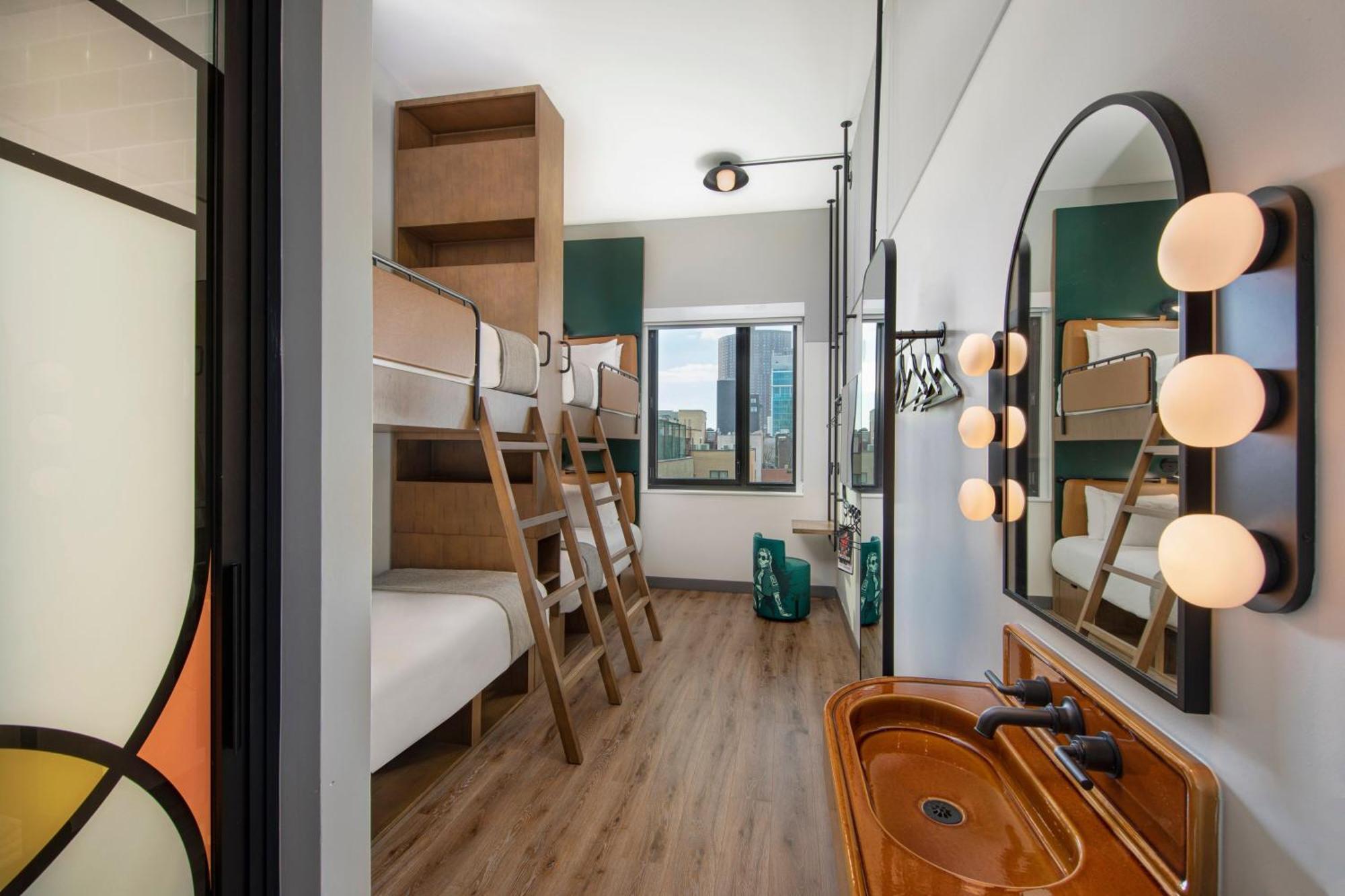 Moxy Nyc Lower East Side Ню Йорк Екстериор снимка